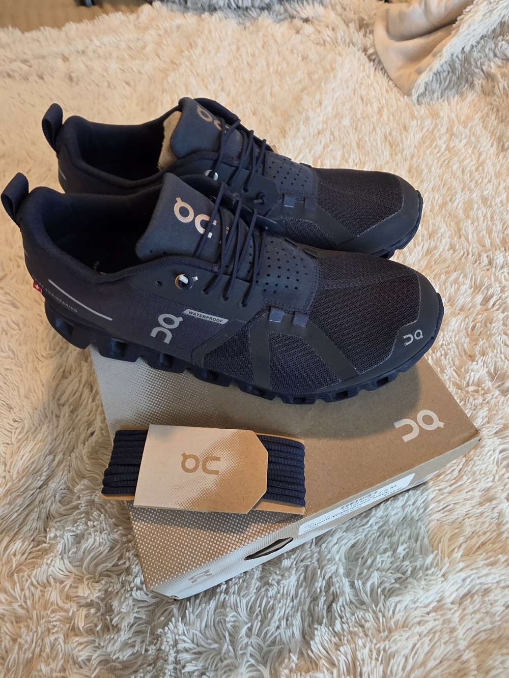 On Running Running Women's Cloud Waterproof Running Shoes - Navy Size 7.5